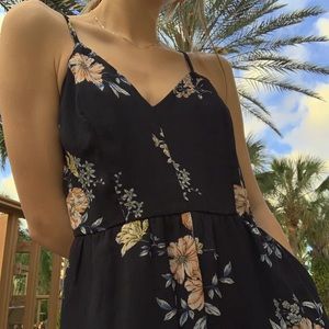 Floral xhilaration jumper small